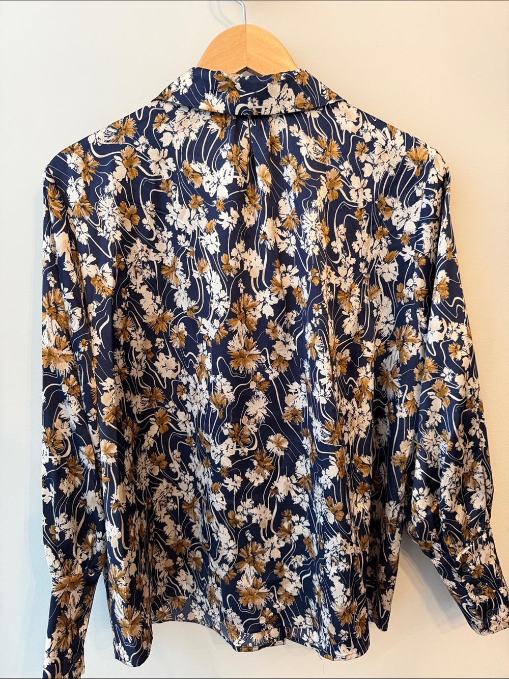 Halogen Navy Blue Floral Satin Top with Gold Accents Size 1X - Picture 6 of 7